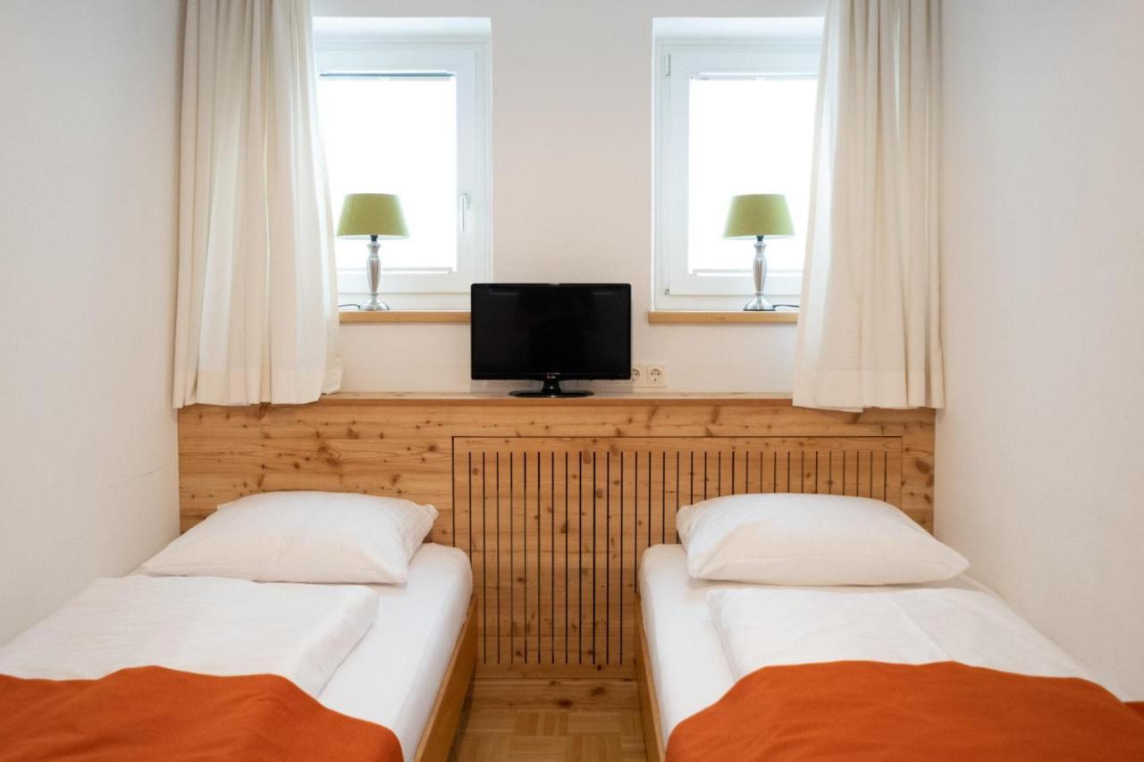 Santner, Hotel Eugendorf Zewnętrze zdjęcie