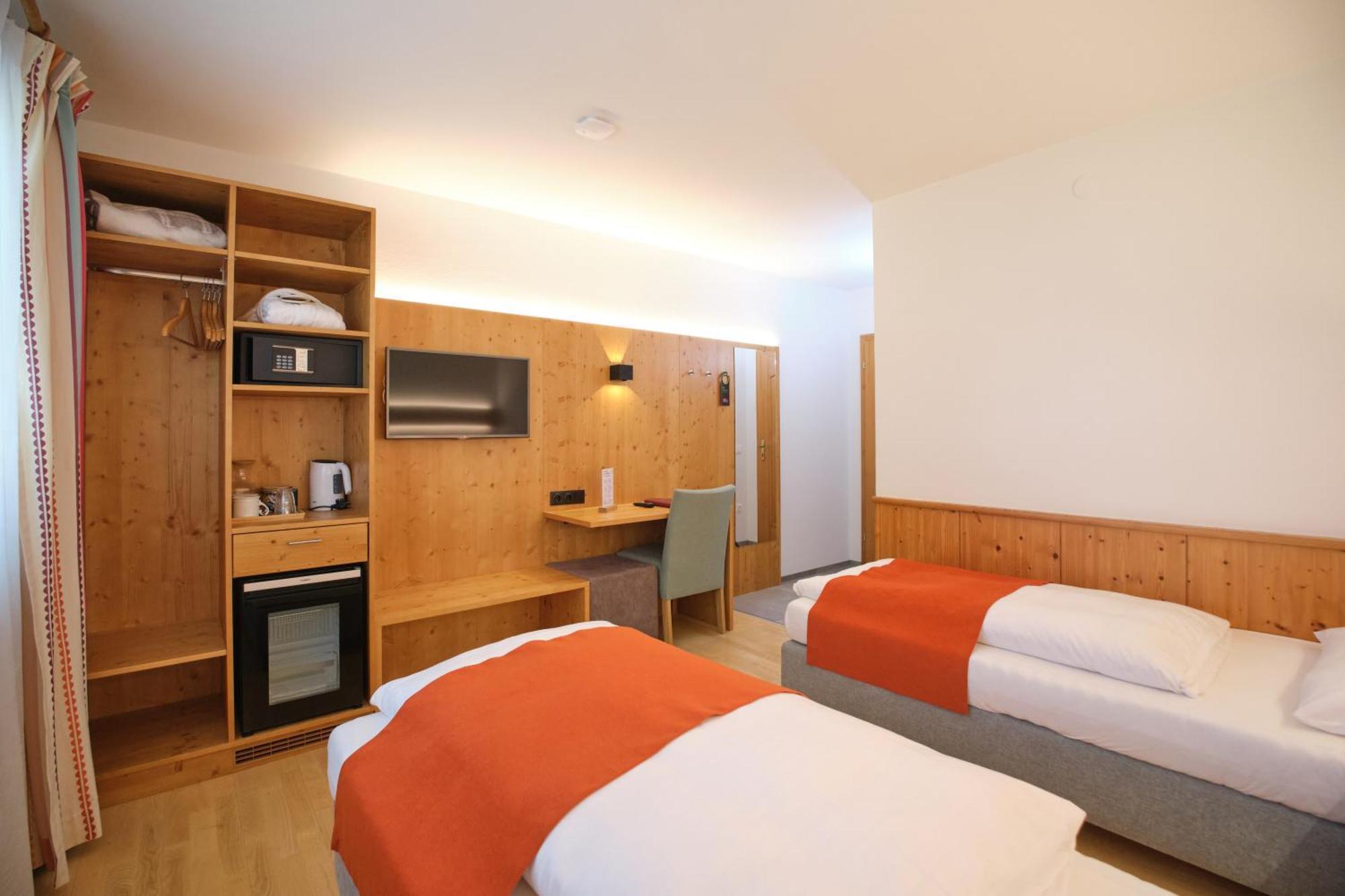 Santner, Hotel Eugendorf Zewnętrze zdjęcie